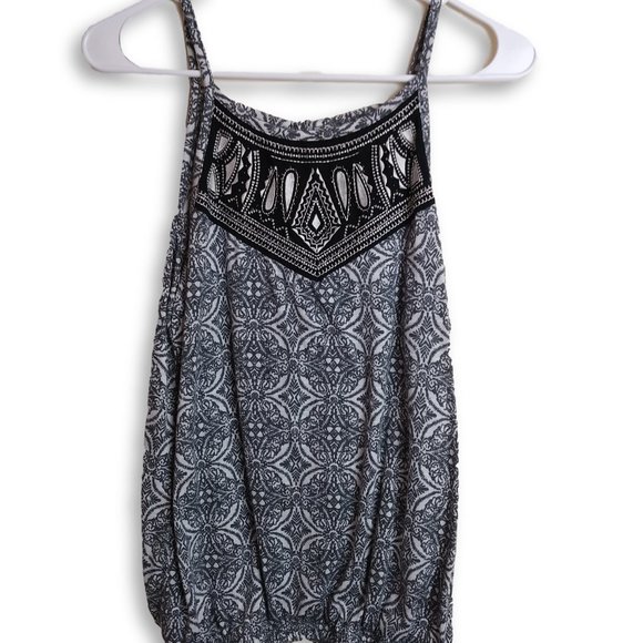 Maurices Tops - Maurices Black White & Grey Accented Tank Top